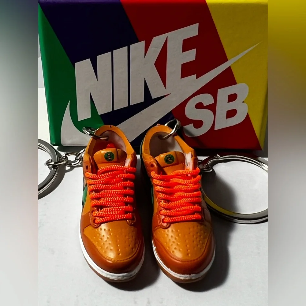 3D Mini Sneaker Keychains pair Orange Green‎ with mini box novelty trinkets